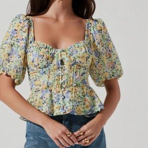 ASTR THE LABEL - FLORAL TOP